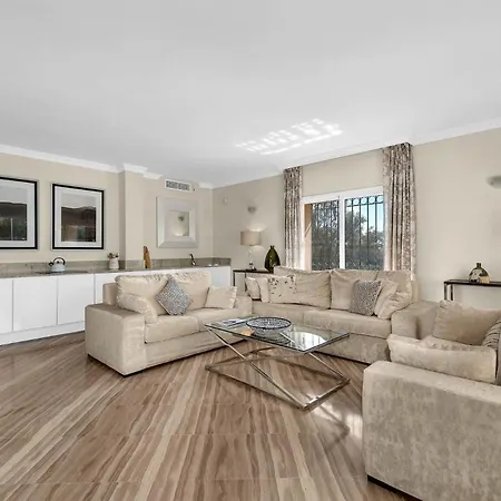 Ξενοδοχείο με διαμερίσματα Hacienda Playa 4*